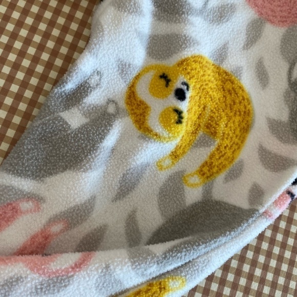 Carter’s Pajama Bundle. 18 / 24 months - Picture 9 of 10